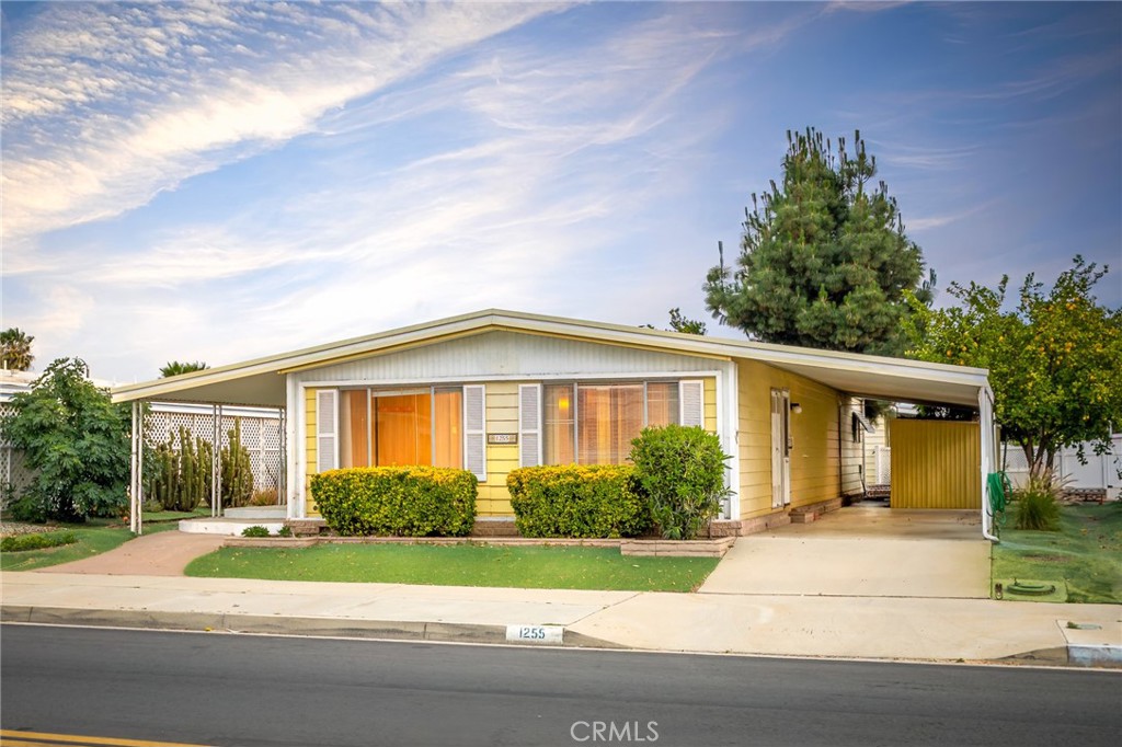 1255 Johnston