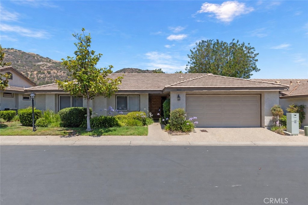 38321 Oaktree