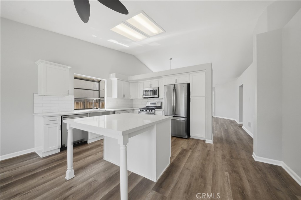 24428 Oakridge Cir
