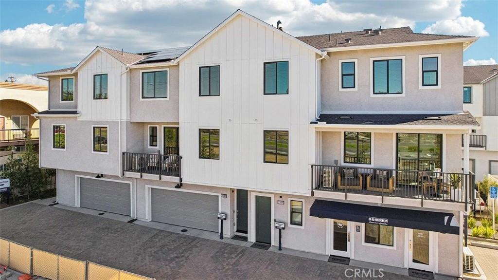 2343 Golden Blaze Glen