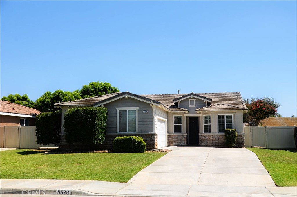 5526 Mountain View