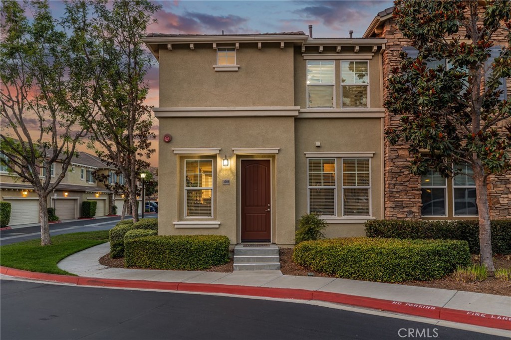 30505 Canyon Hills