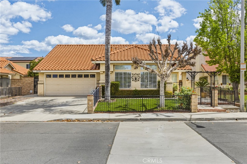 1250 Granite