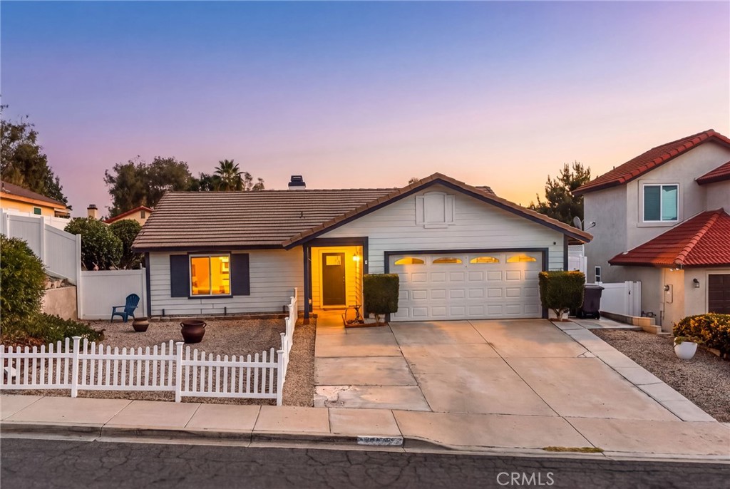 25992 Country Walk Lane