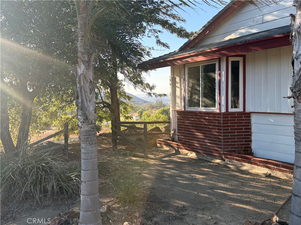 25205 Bundy Canyon