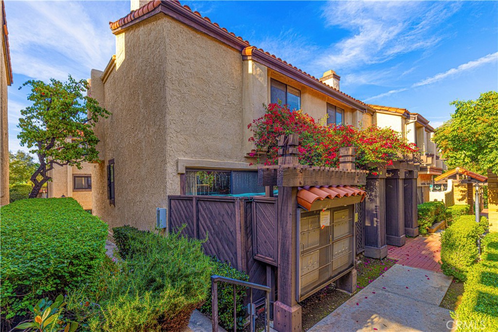 433 Mission Road