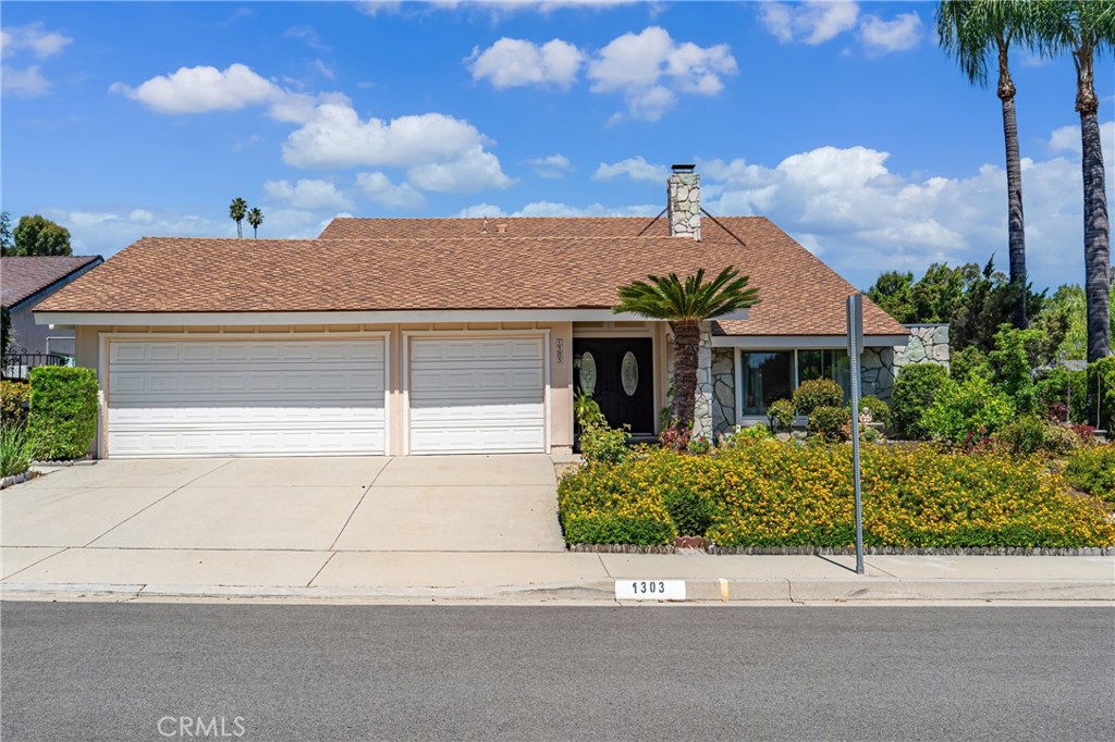 1303 Holly Leaf Way