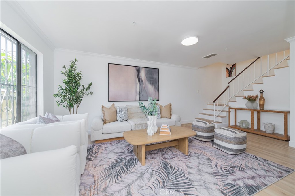305 Lincoln Avenue