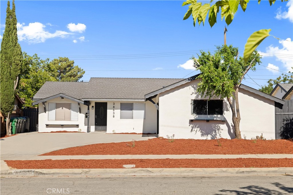 38638 Carolside Avenue