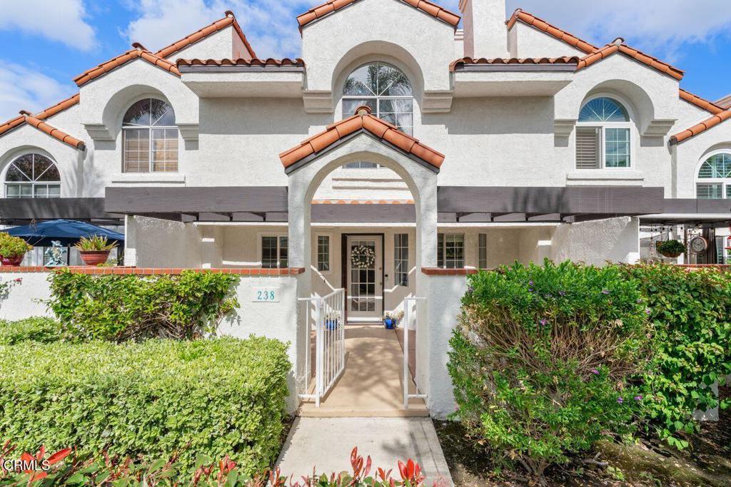 238 Camino Toluca