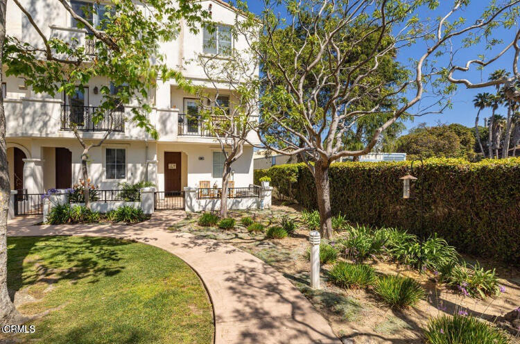 148 Beach Side Court