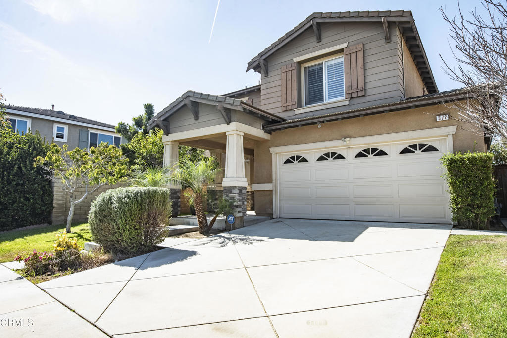372 Infinidad Street
