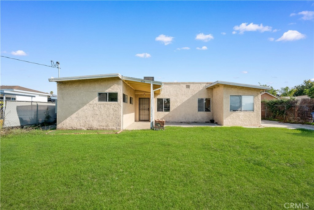 4724 Durfee