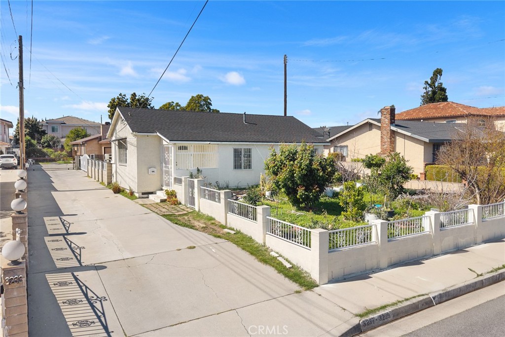 3239 Ivar Avenue