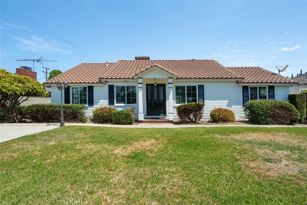 8541 Duarte Road