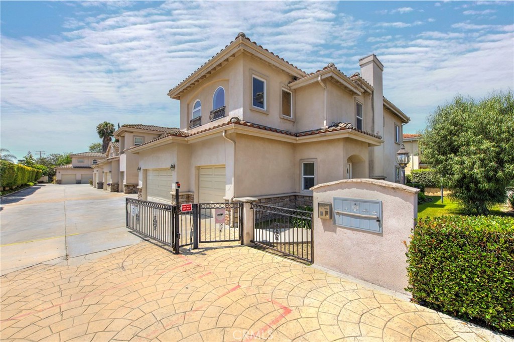 11552 Lower Azusa