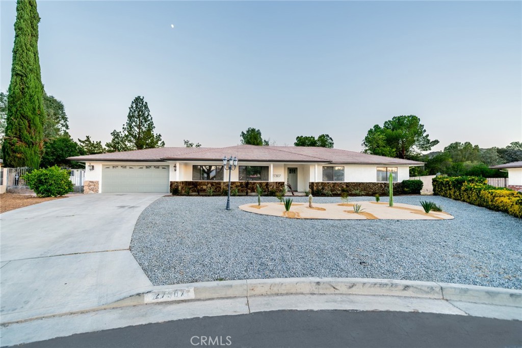 27307 Balboa Court
