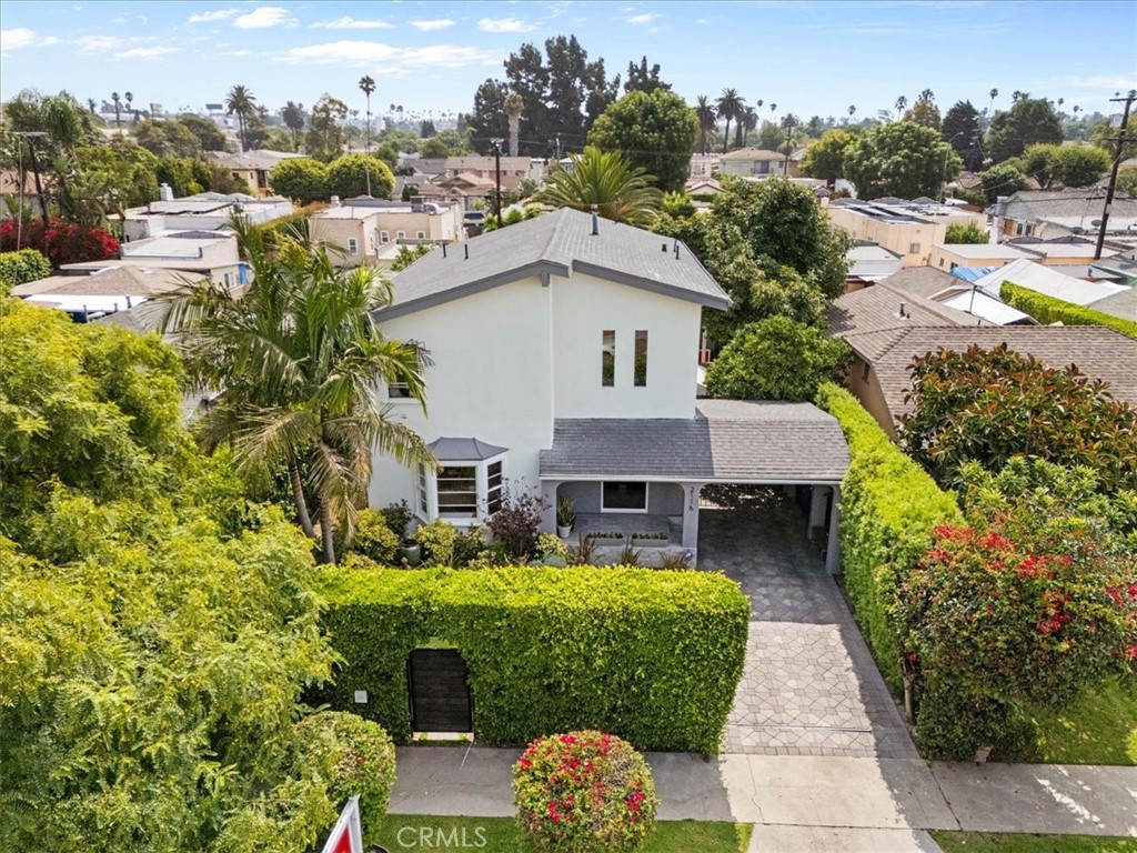 2116 Cloverdale