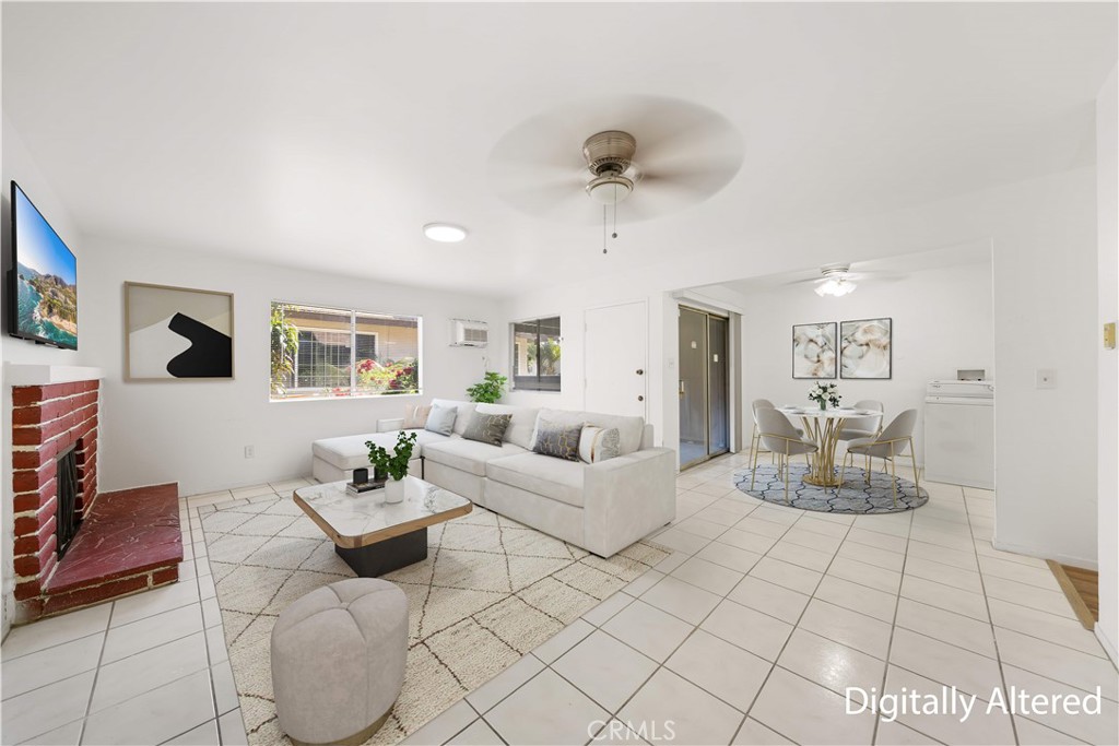 9166 Cerritos