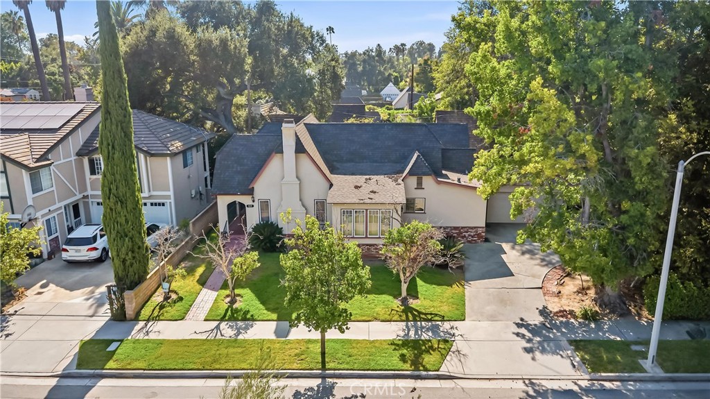 439 Grand Oaks Ave