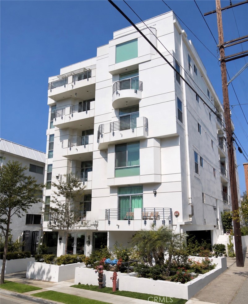 10911 Wellworth