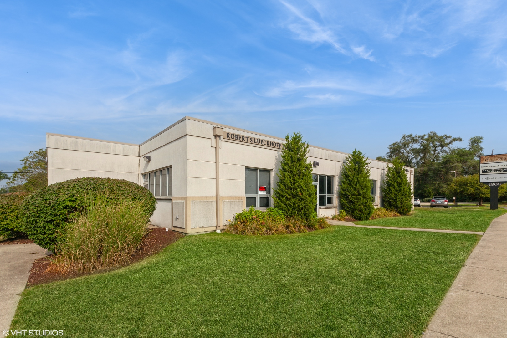 4906 Main Street
