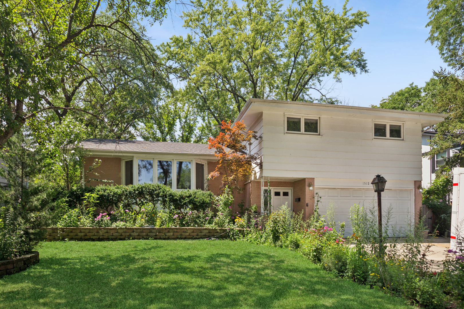1512 Executive Lane