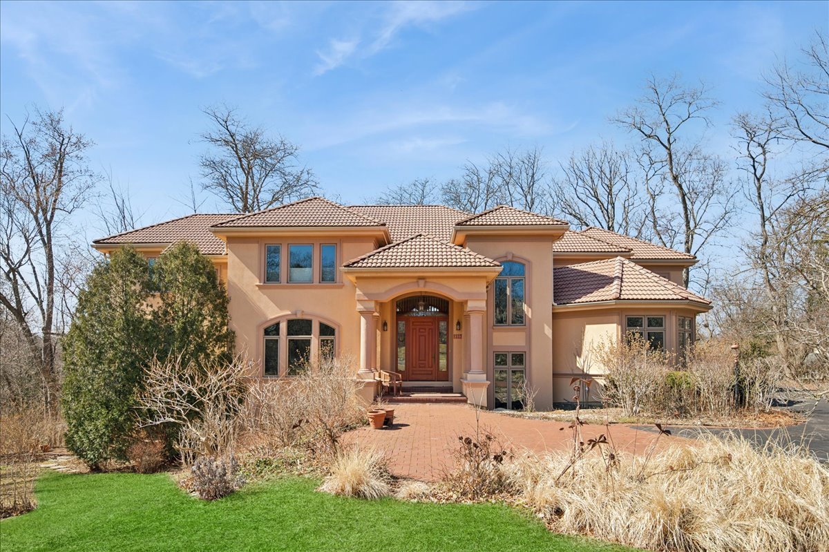740 Ravinia Glen Place