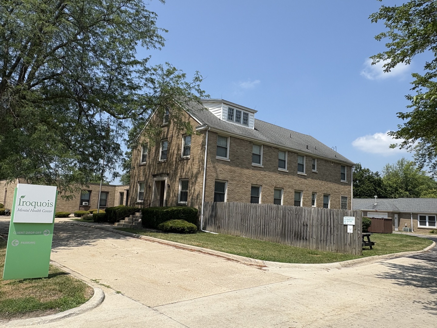 411 Division Street