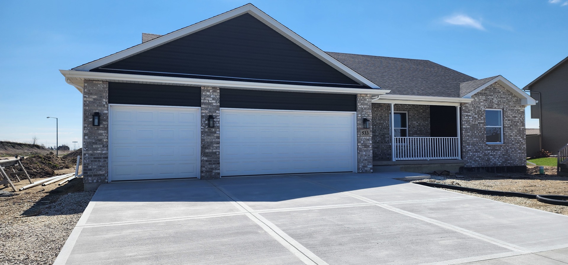 533 Carriage Court