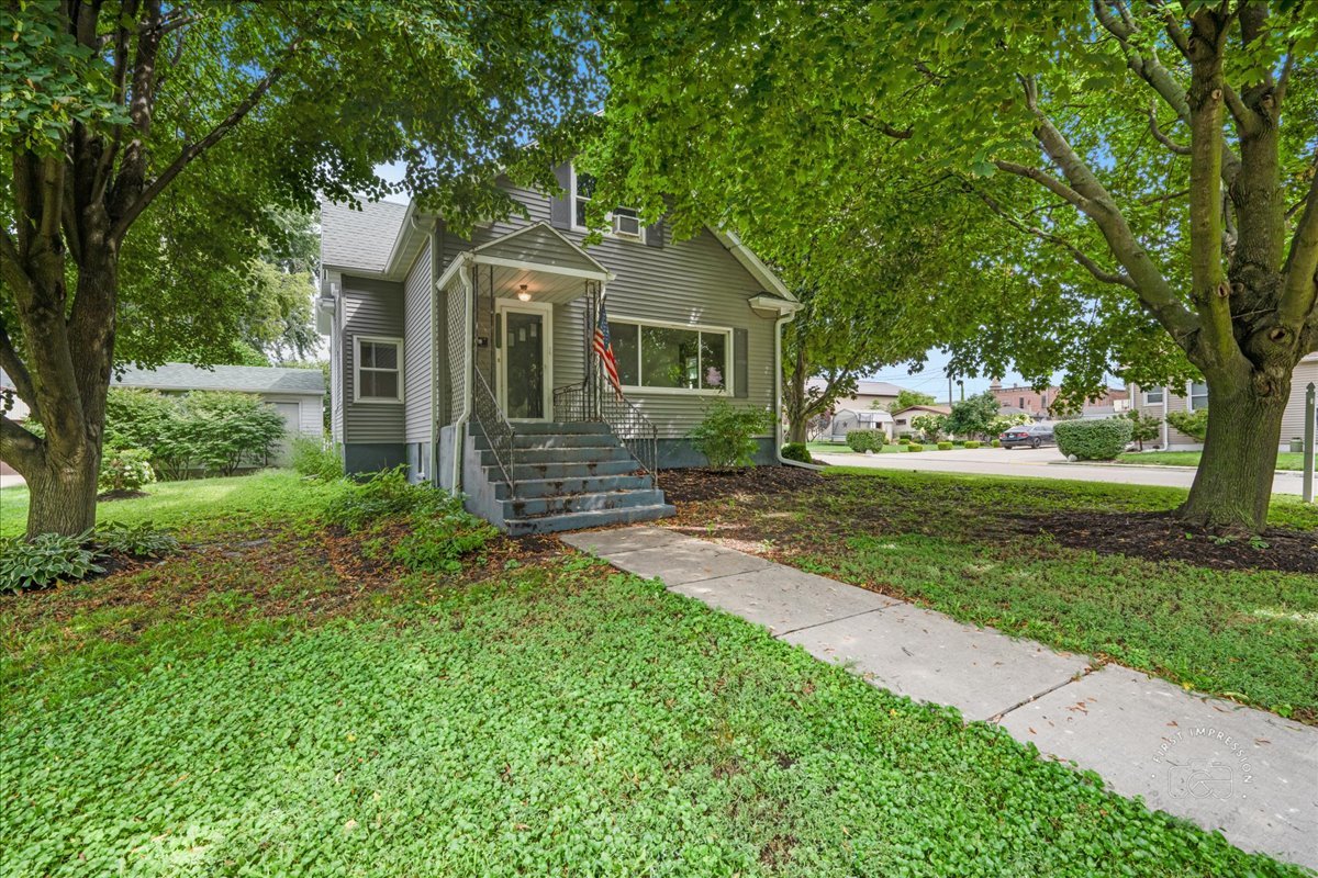 2001 3rd Street