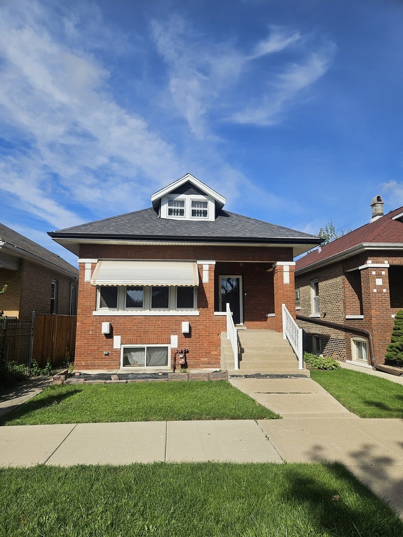 5722 Mozart Street