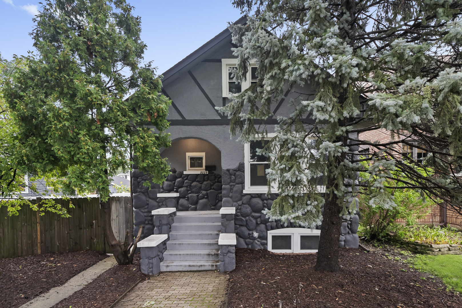 3229 Maple Avenue
