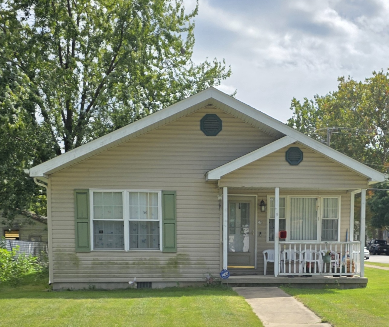 370 Jeffery Street