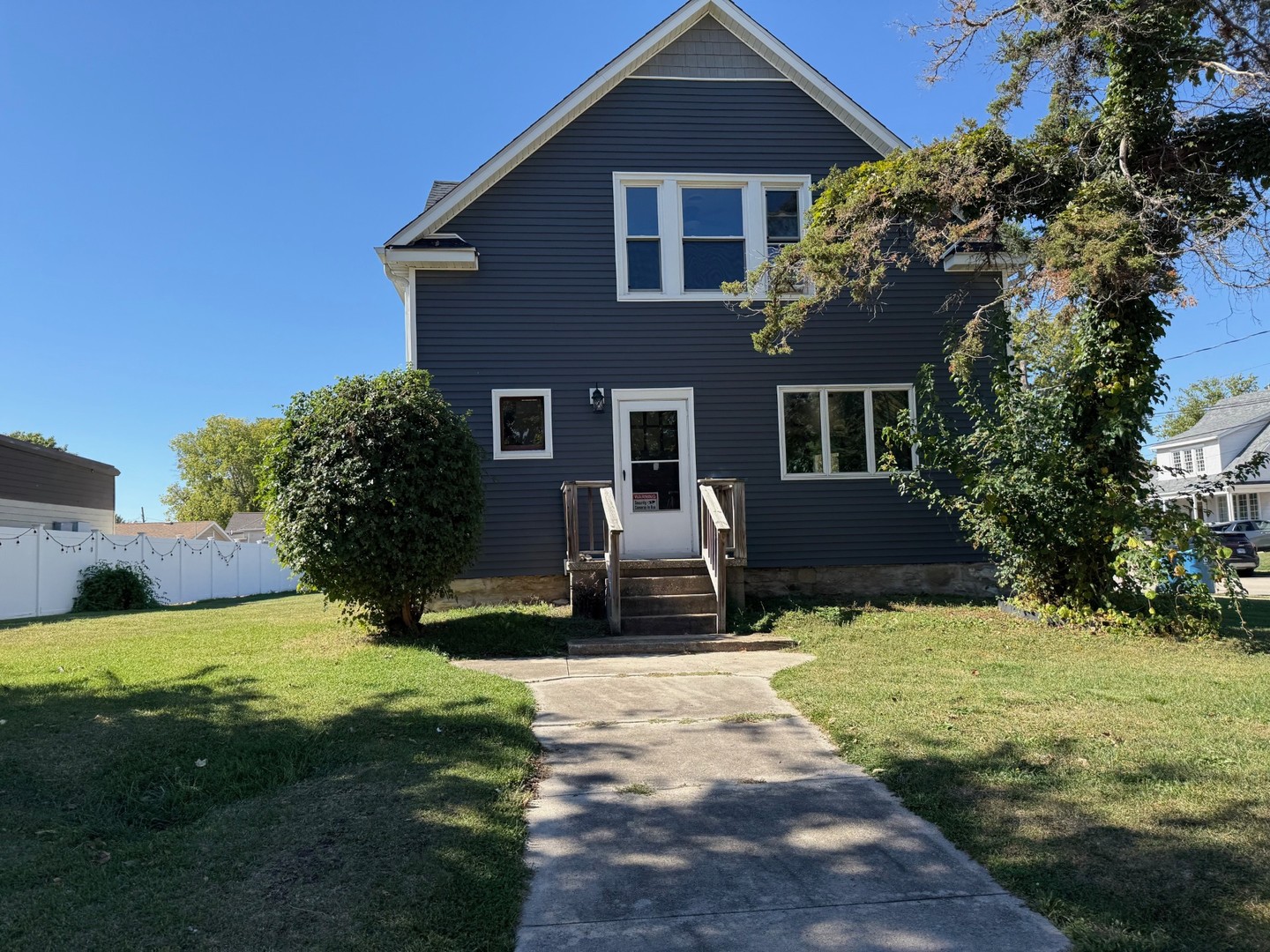 1024 Peoria Street