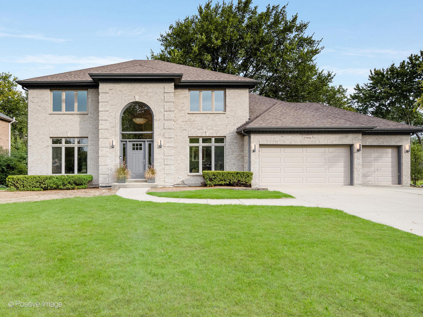 1906 Sweetbriar Lane