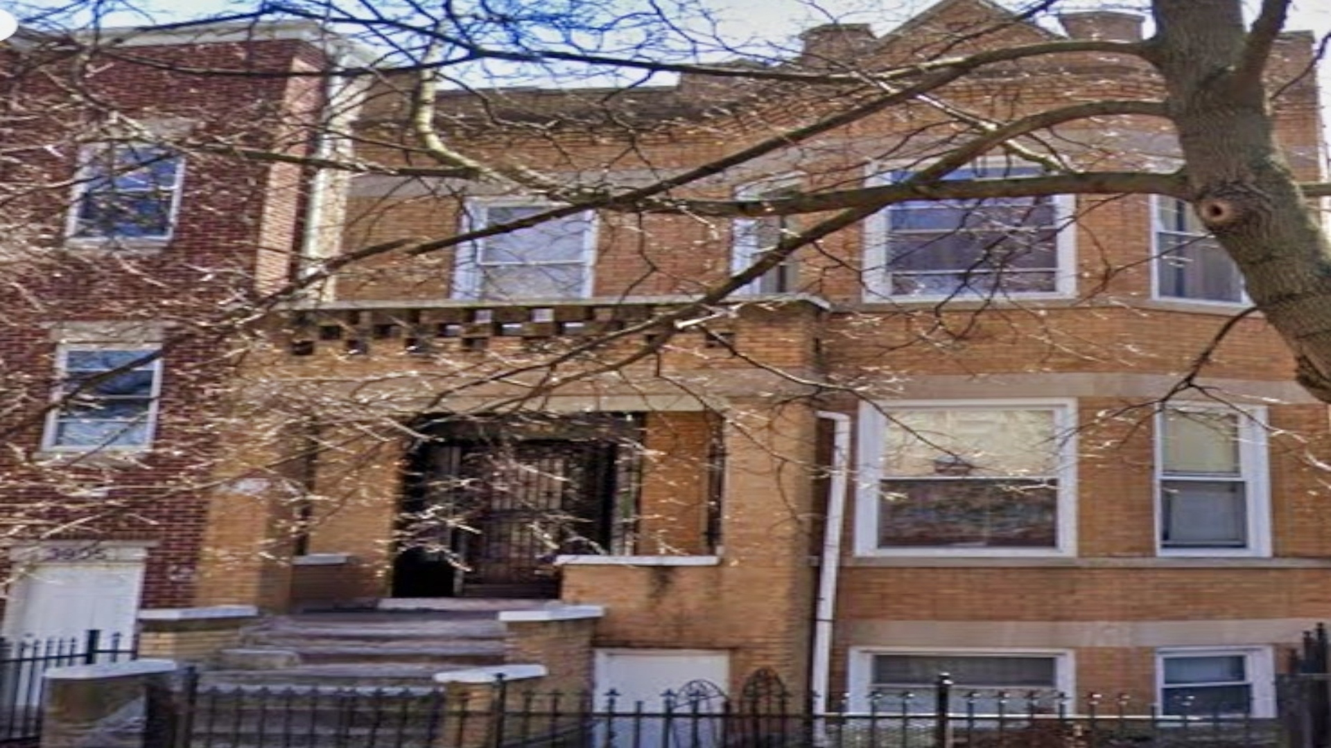 3907 Van Buren Street