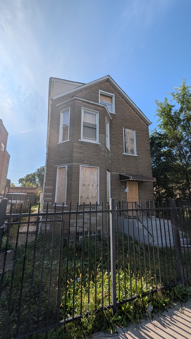 4149 Cermak Road