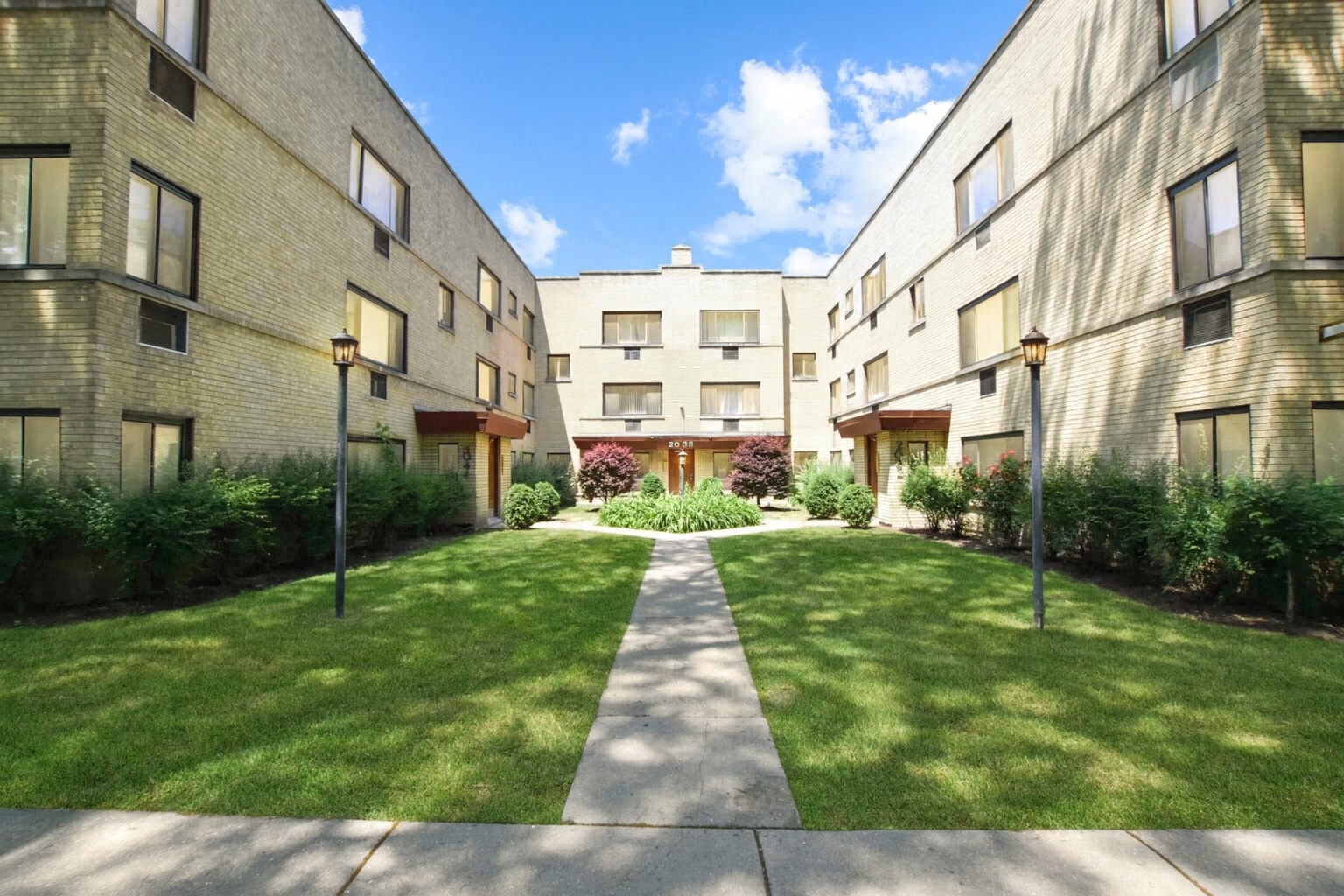 2044 Jarvis Avenue