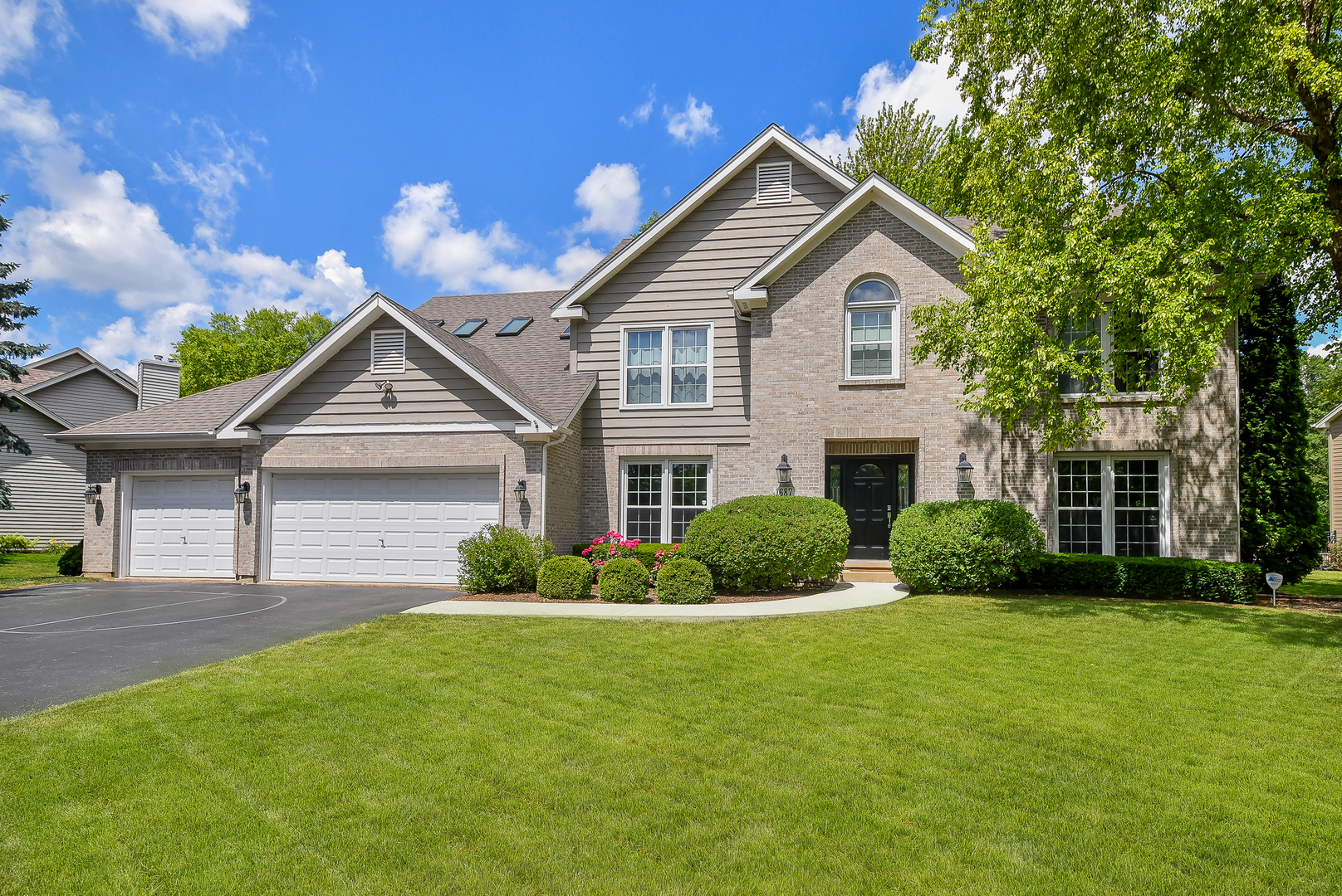 1687 Sauk Drive