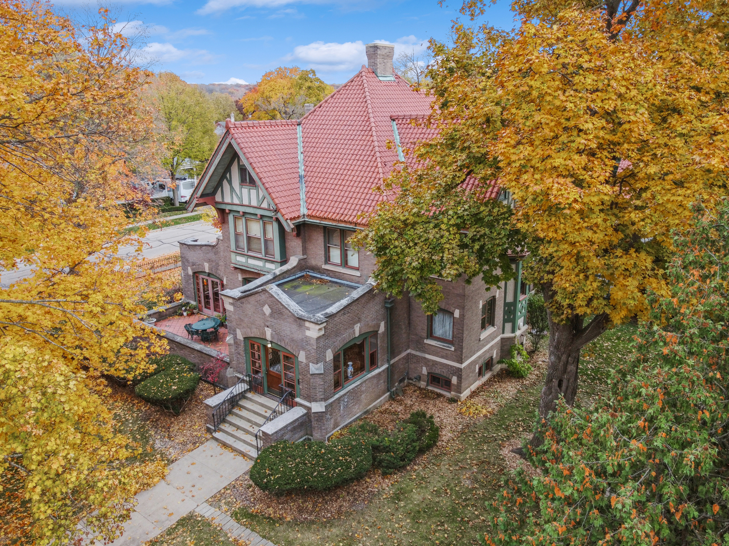 305 Oregon Avenue
