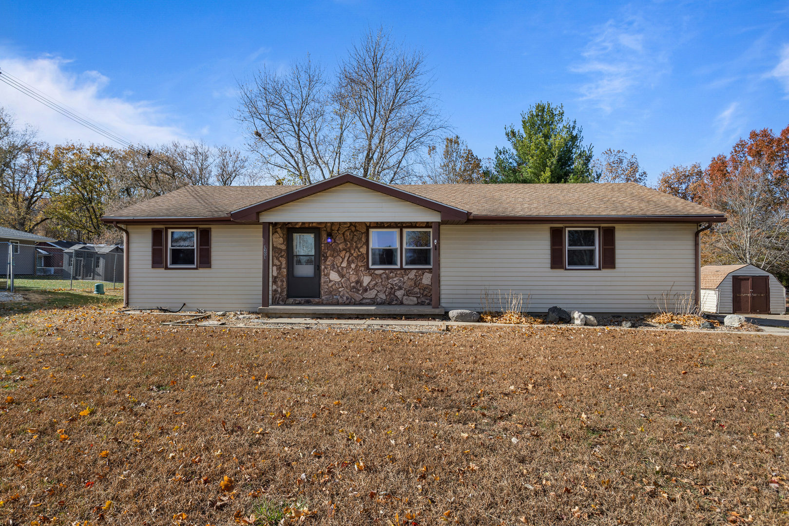1201 Robin Road