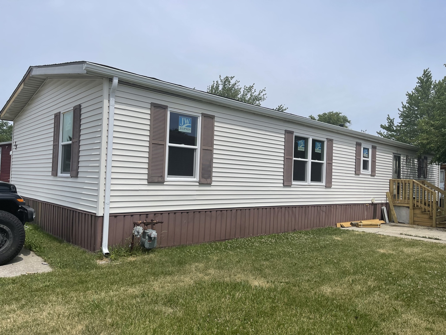 25 Hearthside Drive
