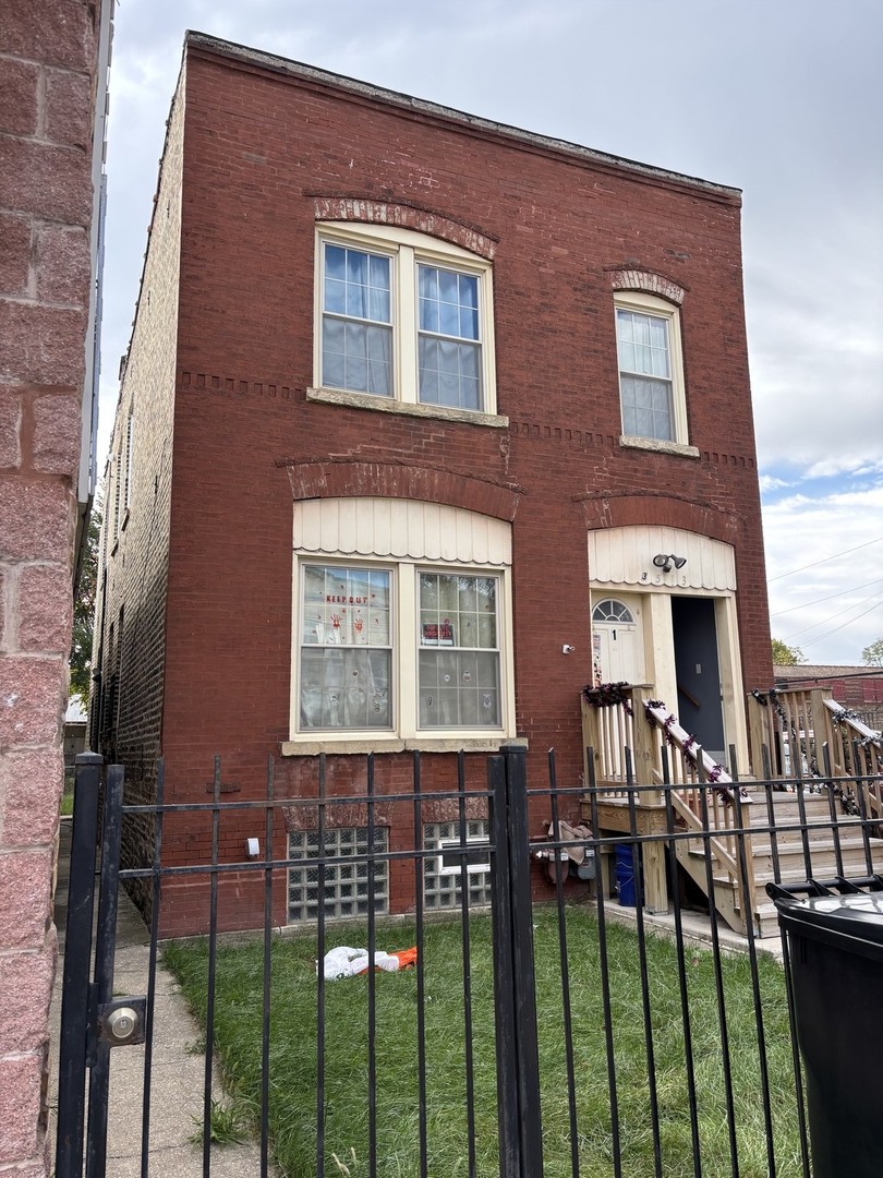 3553 Cermak Road