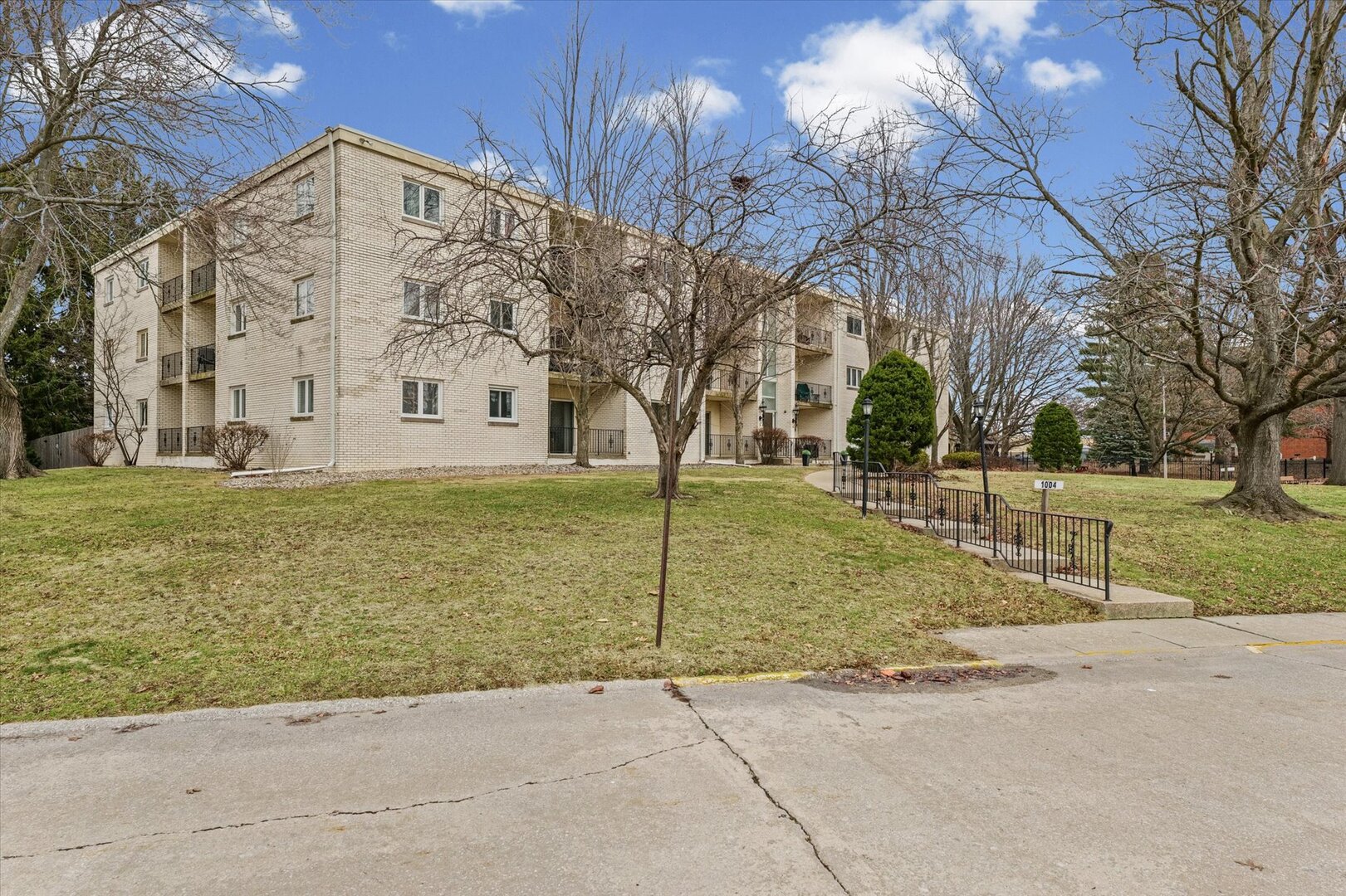 1004 Harding Drive