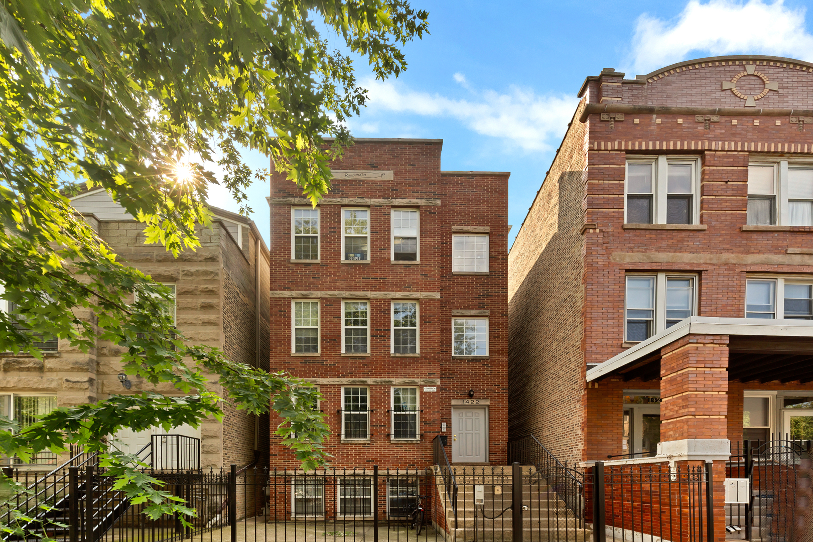 1422 MAPLEWOOD Avenue