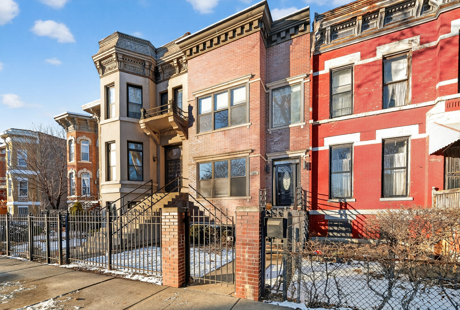 626 Oakwood Boulevard