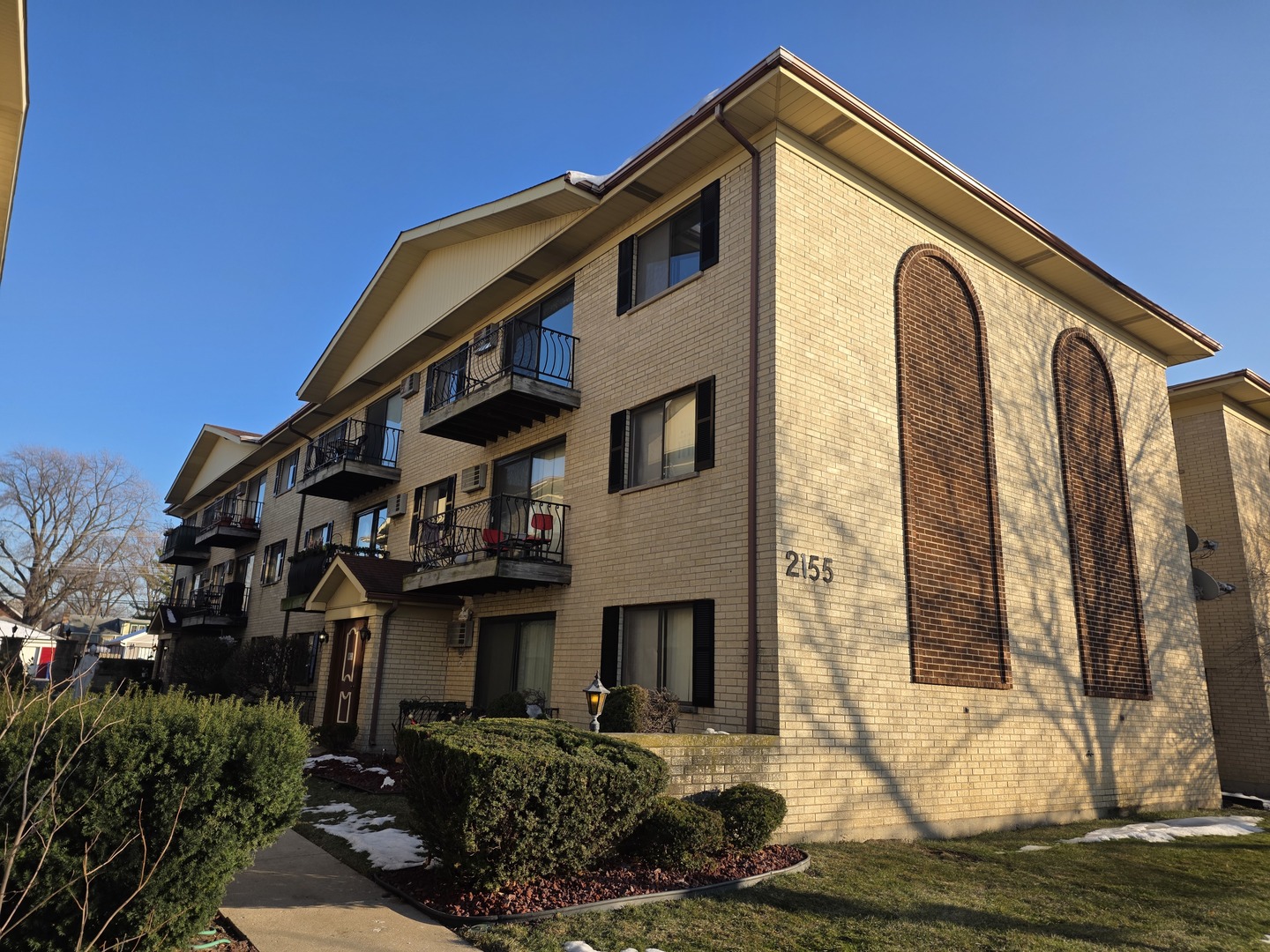 2155 HARLEM Avenue