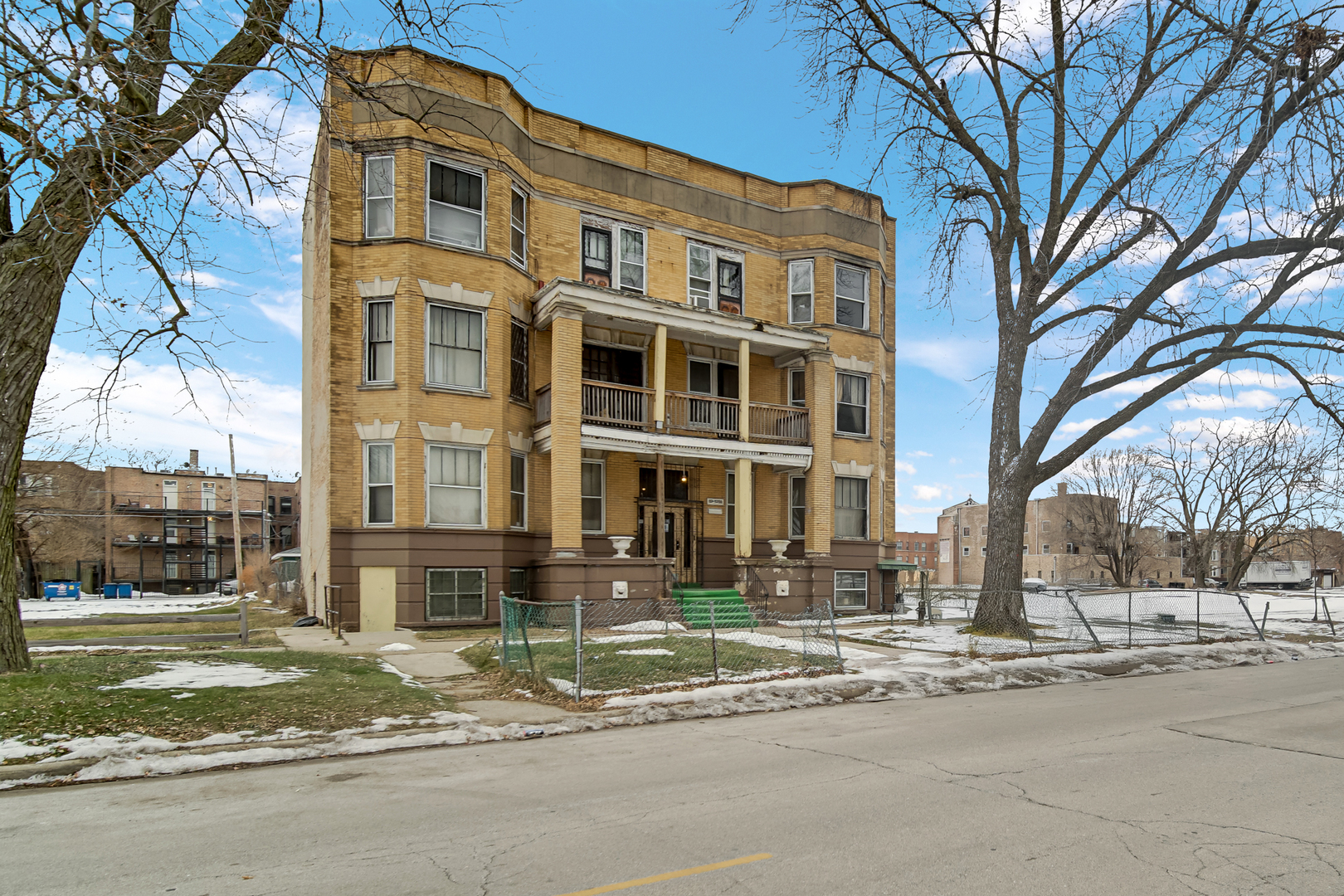 5200 Prairie Avenue