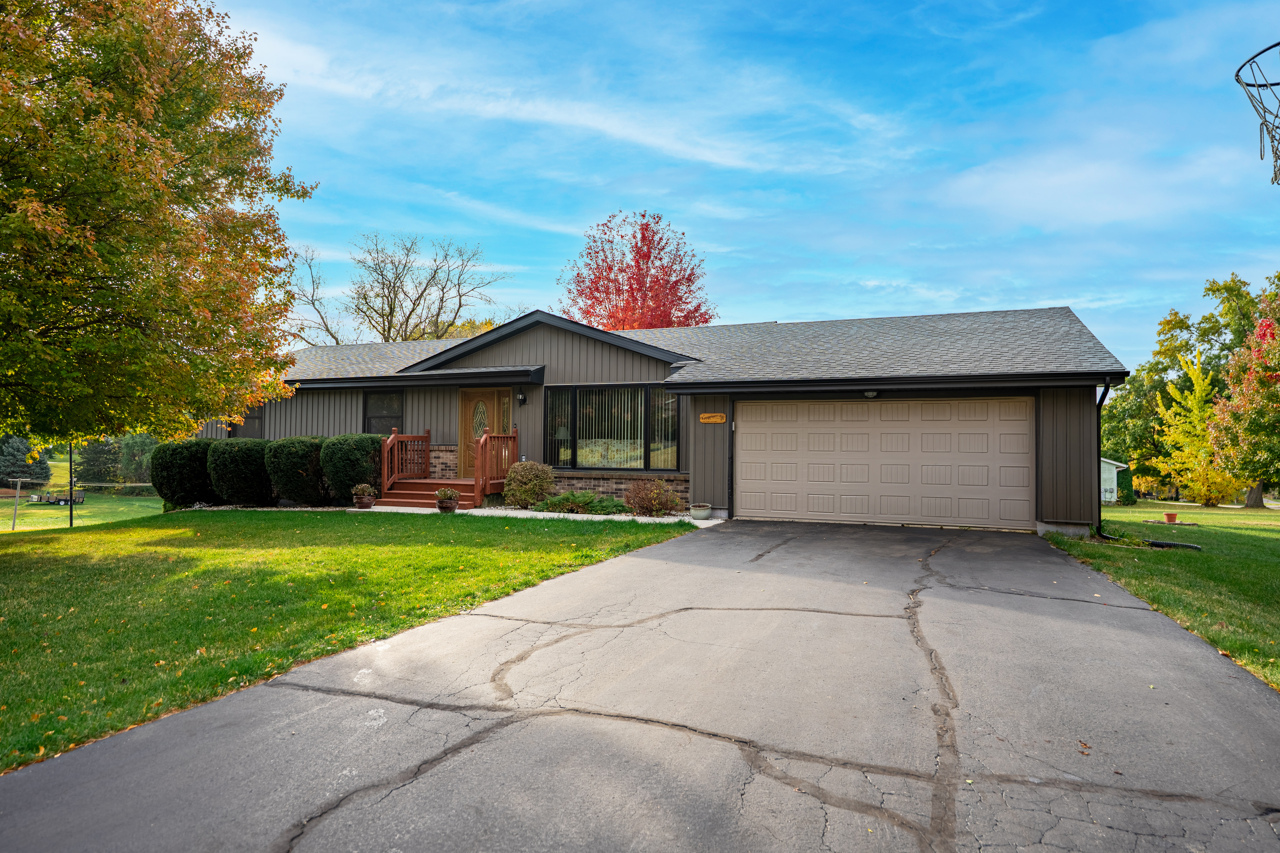 295 Forestcliff Court